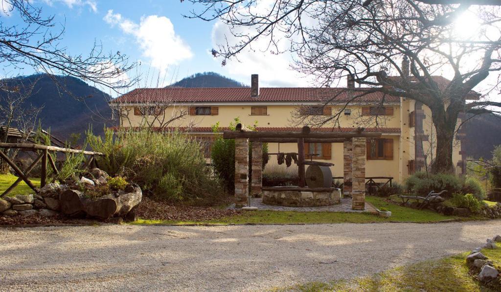 Вилла Agriturismo Casale Pie D'Eco Calvanico Экстерьер фото